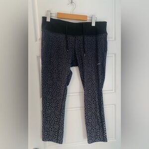 Nike Black Dri-FIT Performance Running Capri Leggings Size Large